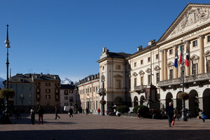 Piazza Chanoux