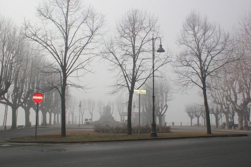 ''Piazza della Vittoria'' - Angera