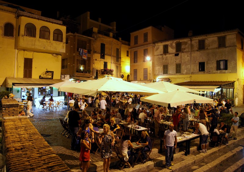 ''una pizza in Piazza Colonna'' - Nettuno