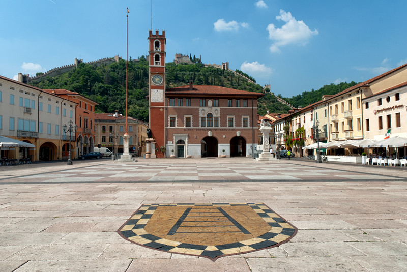 ''Attenzione scala !'' - Marostica