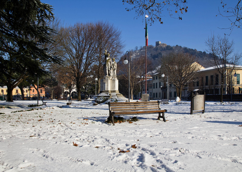 ''La piazza sotto la neve'' - Monselice