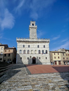 piazza grande e municipio