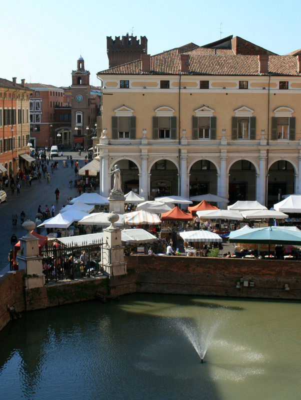 ''Giorno di mercato'' - Ferrara