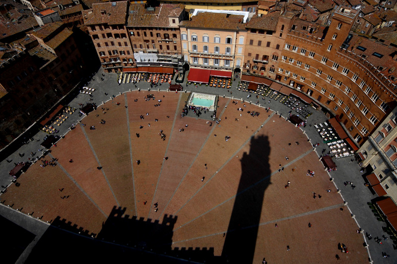 ''OMBRA IN PIAZZA'' - Siena