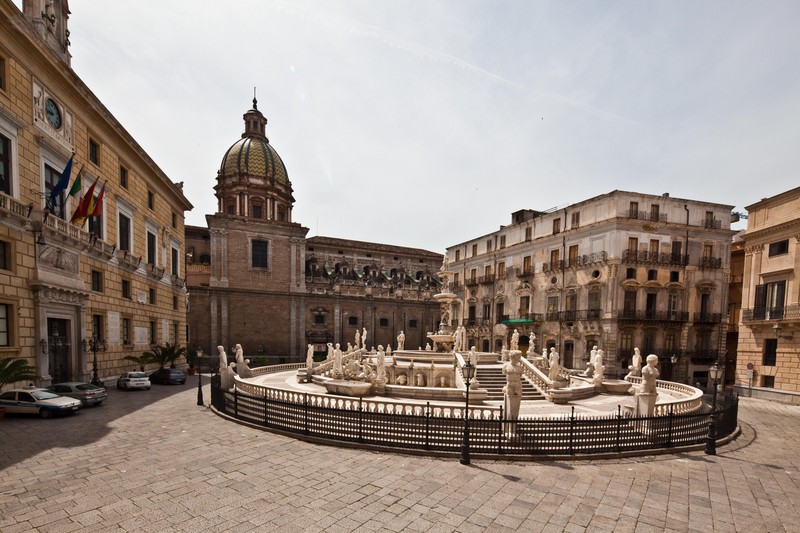 ''Piazza Pretoria'' - Palermo