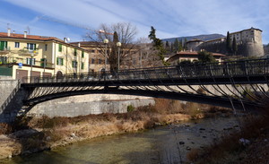 Ponte e castello…in buona luce