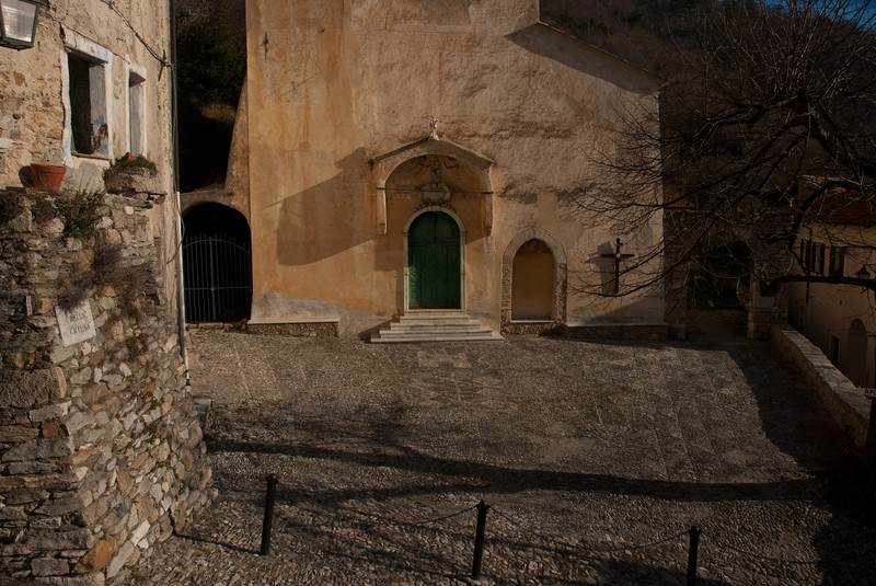 ''Piazza della chiesa'' - Castelvecchio di Rocca Barbena