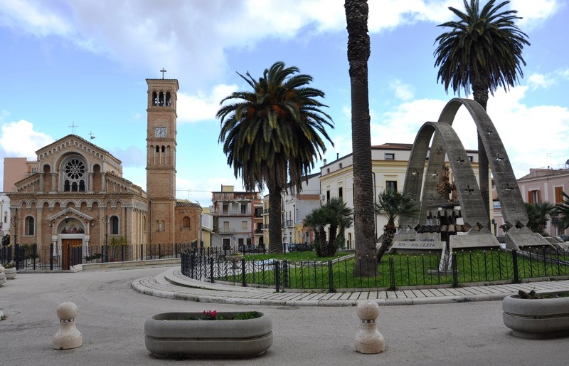 ''Piazza Incoronazione col Santuario ed il Monumento di Maria SS. della Fontana'' - Torremaggiore