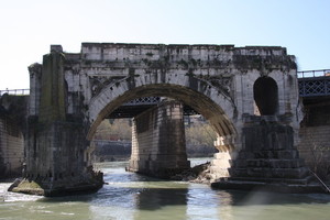 Ponte Rotto