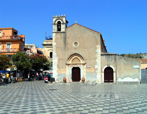 La “Dama” delle piazze