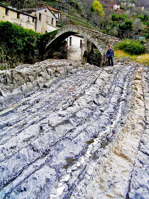 ''il vecchio ponte sull’antica strada'' - Pieve di Teco