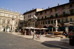 Piazza Mercato Vecchio – Verona -