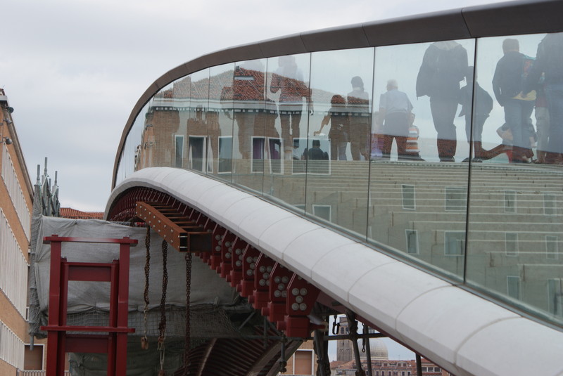 ''Fantasmi sul ponte della costituzione'' - Venezia