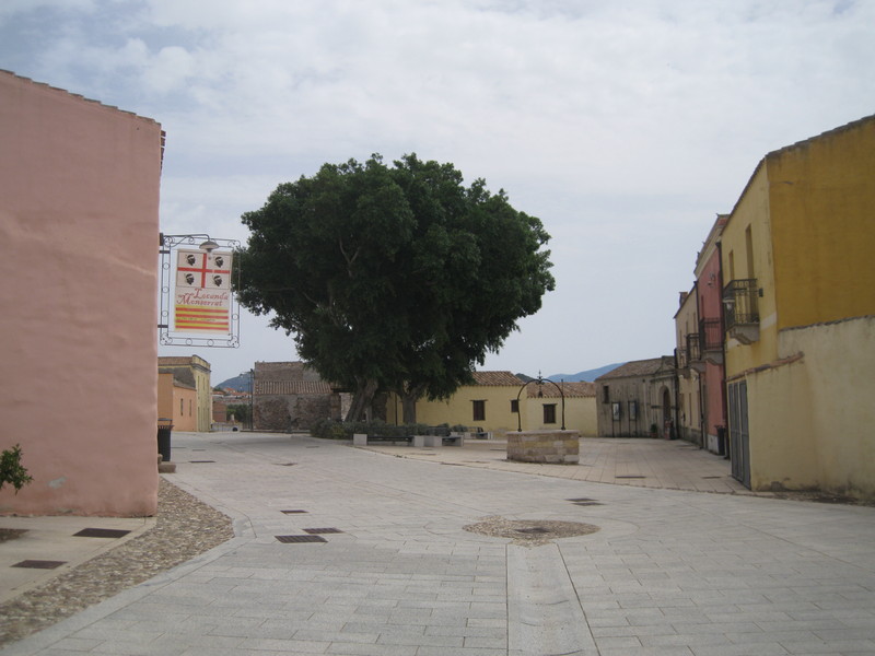 ''piazzetta del paese fantasma'' - Tratalias