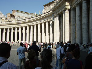 piazza S. Pietro – in coda per visitare la basilica