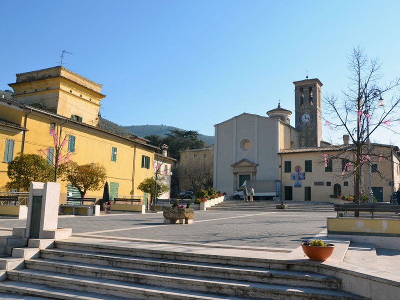 ''Piazza La Bianca'' - Campello sul Clitunno