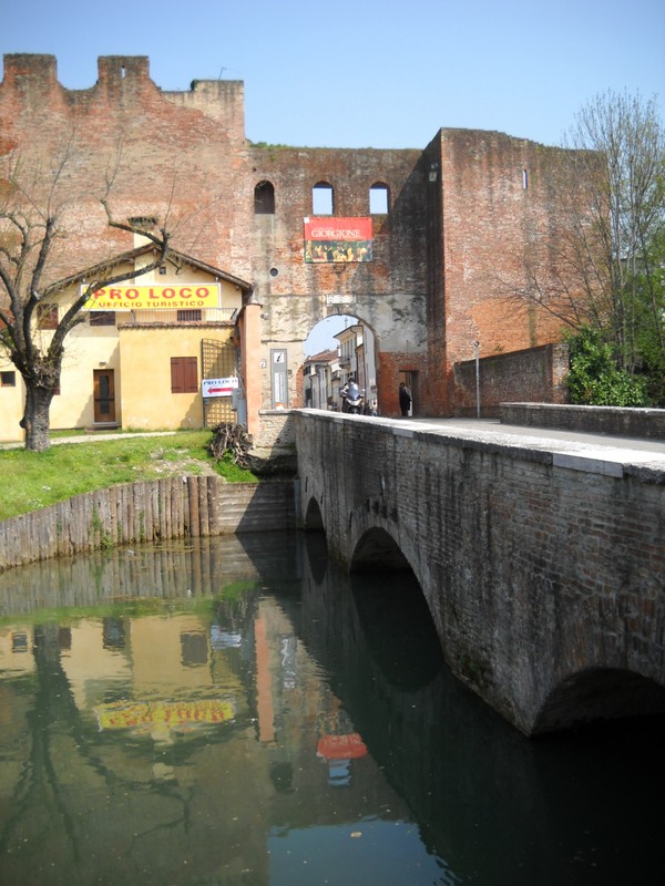 ''entrare nel castello'' - Castelfranco Veneto