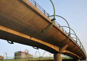 un ponte volante a Milano