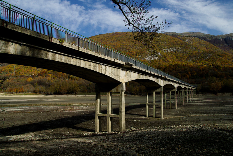 ''Poca acqua sotto al ponte'' - Civitella Alfedena