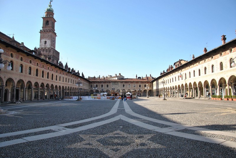 ''Piazza Ducale'' - Vigevano