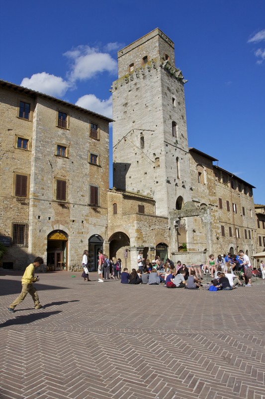 ''Piazza della cisterna'' - San Gimignano
