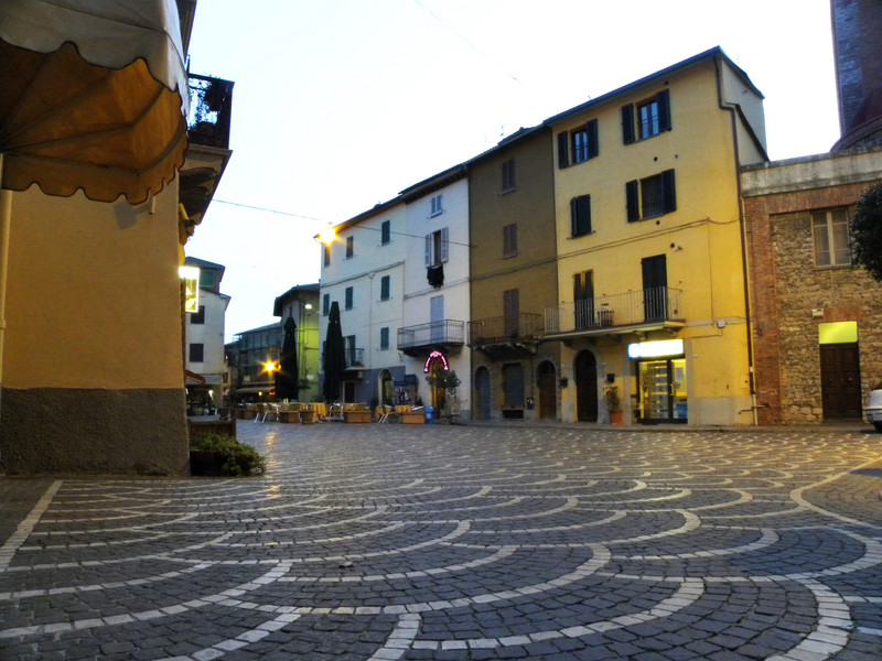 ''Piazza Garibaldi'' - Passignano sul Trasimeno