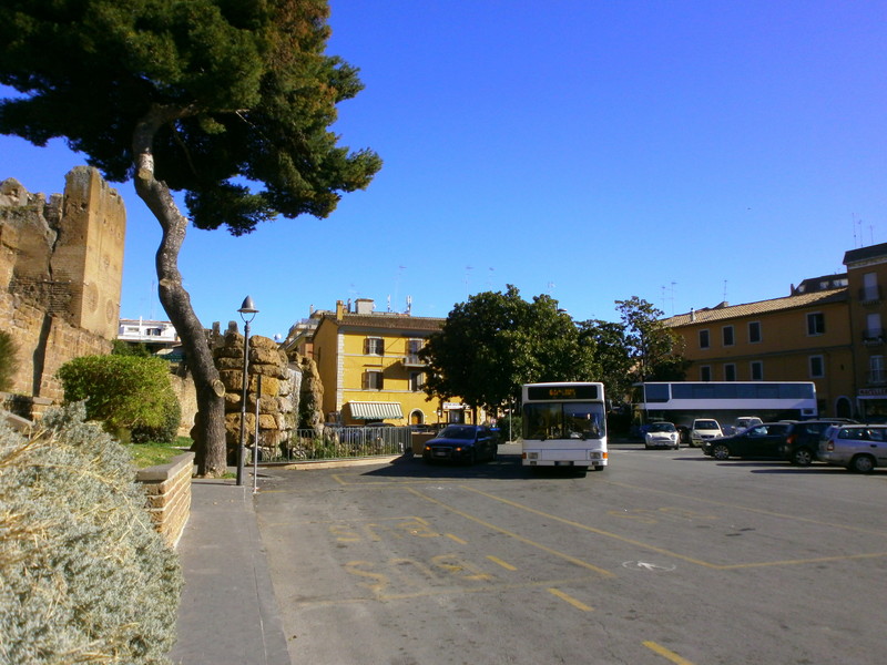''Arriva il bus, il tempo di uno scatto e si torna a casa!!!'' - Cerveteri