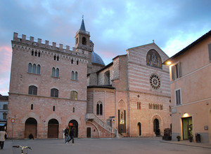 Piazza Duomo a Foligno