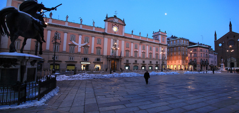 ''piazza cavalli'' - Piacenza