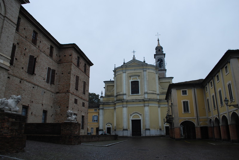''Piazza Principe Bonifacio Meli-Lupi'' - Soragna