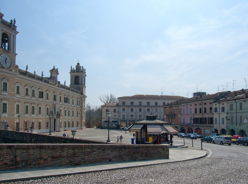 ''Vado a comprare il giornale'' - Colorno