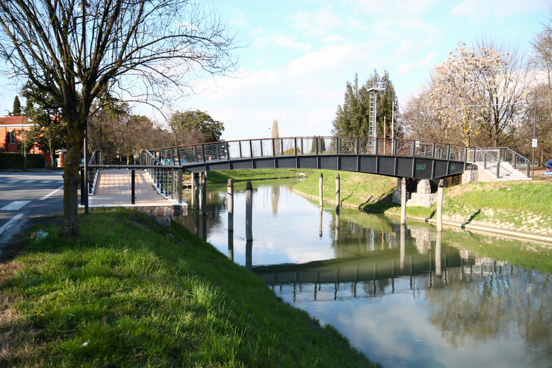 ''Passerella sul fiume Naviglio Brenta'' - Mira