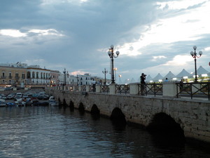 Il Ponte che collega la città vecchia alla terraferma