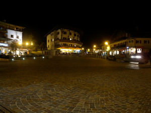 Piazza Nives (2)