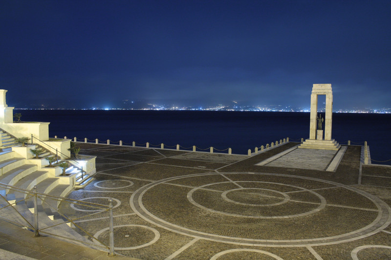 ''Arena dello Stretto – Sicilia sullo sfondo'' - Reggio Calabria