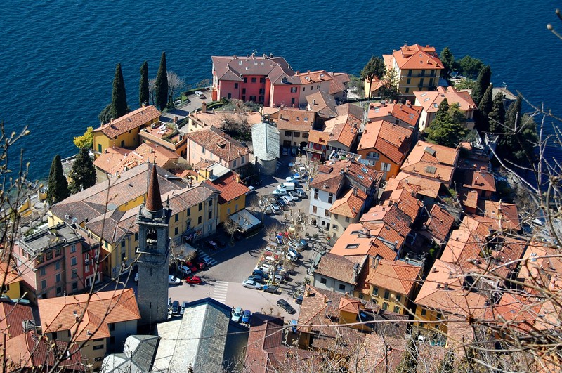 ''la piazzetta di Varenna'' - Varenna