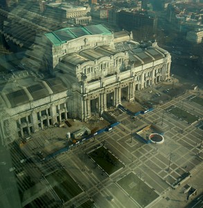 Piazza Duca D’Aosta e la Stazione Centrale dal Pirellone