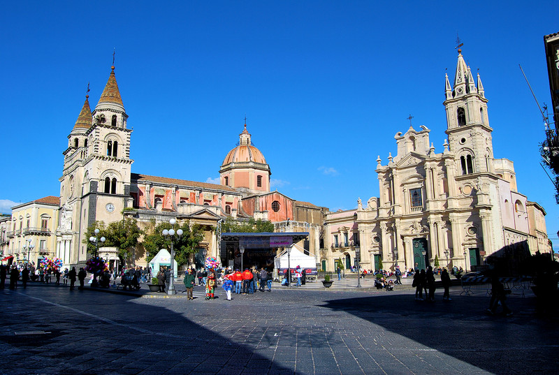 ''… a tutta piazza…'' - Acireale