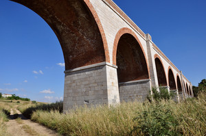 le arcate del ponte di Minervino