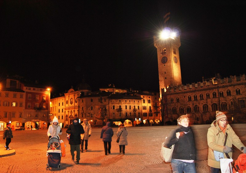 ''Piazza del Duomo in notturna'' - Trento