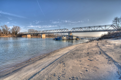 Ponte sul fiume Po