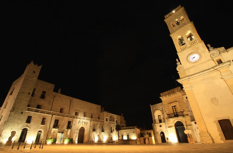 ''Piazza del Popolo'' - Specchia