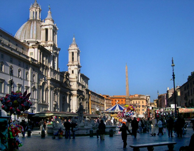 ''La mia piazza, la più bella, la più romantica.'' - Roma