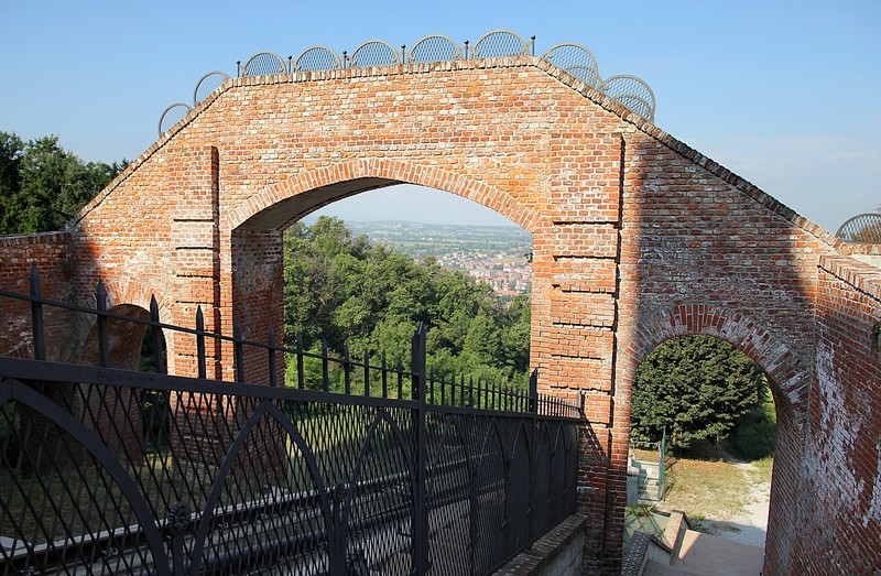 ''Uno sguardo verso la pianura'' - Mondovì