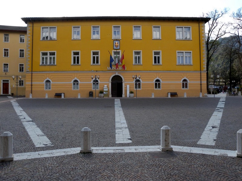 ''Direzioni…'' - Borgo Valsugana