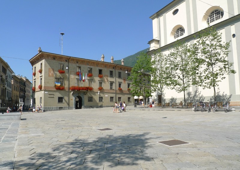 ''Quattro chiacchiere in piazza… a 31°'' - Sondrio