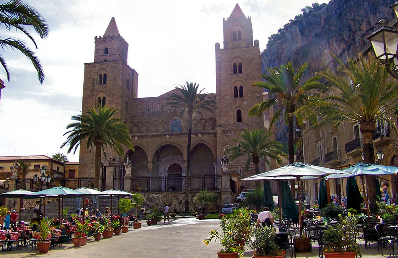 ''Piazza del Duomo'' - Cefalù