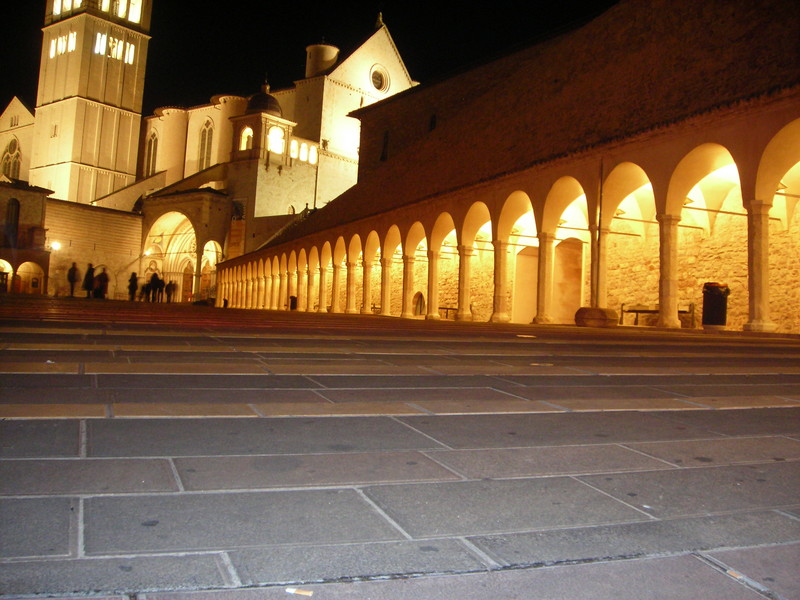 ''La pace notturna della basilica'' - Assisi