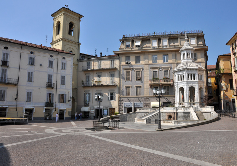 ''Piazza della Bollente'' - Acqui Terme