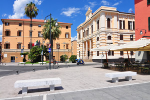 Piazza dedicata all’autore del Libro “Cuore”